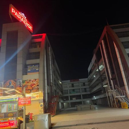 Hotel Paradise -Ahmedabad Eksteriør billede