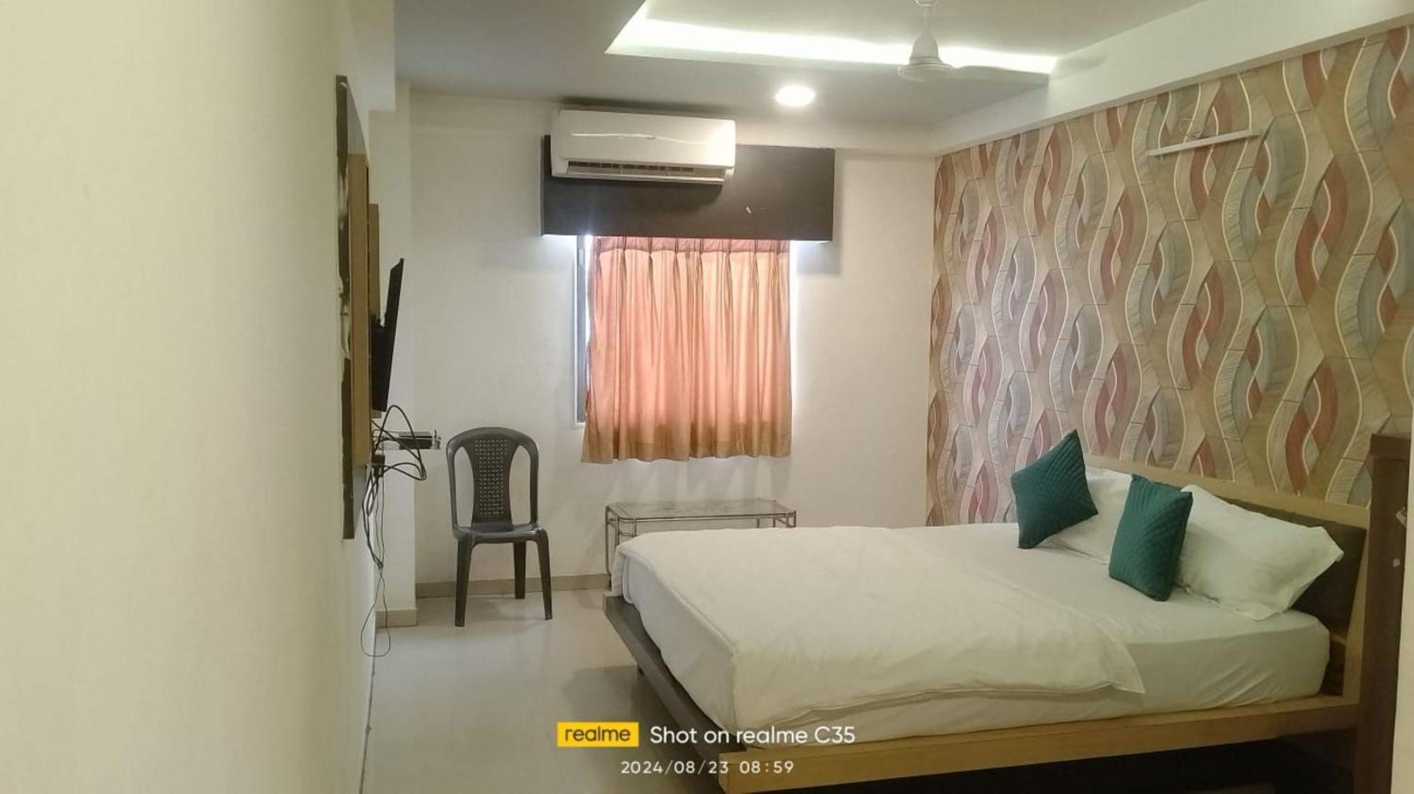Hotel Paradise -Ahmedabad Eksteriør billede