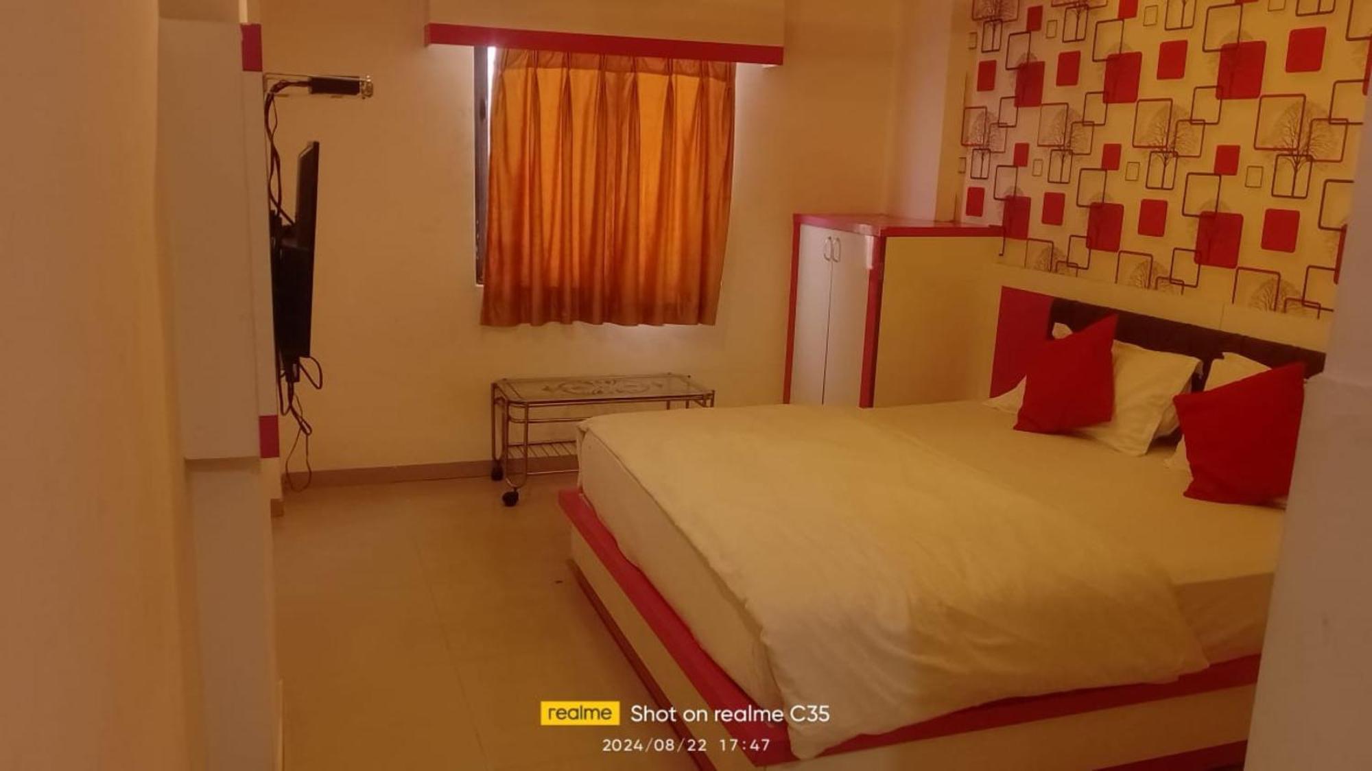 Hotel Paradise -Ahmedabad Eksteriør billede